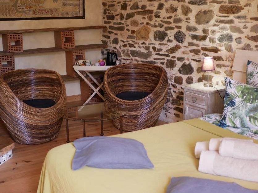 Les Jardins De Lumiere Bed & Breakfast Brusque Bagian luar foto