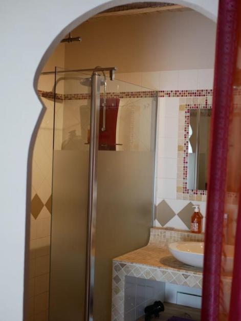 Les Jardins De Lumiere Bed & Breakfast Brusque Bagian luar foto