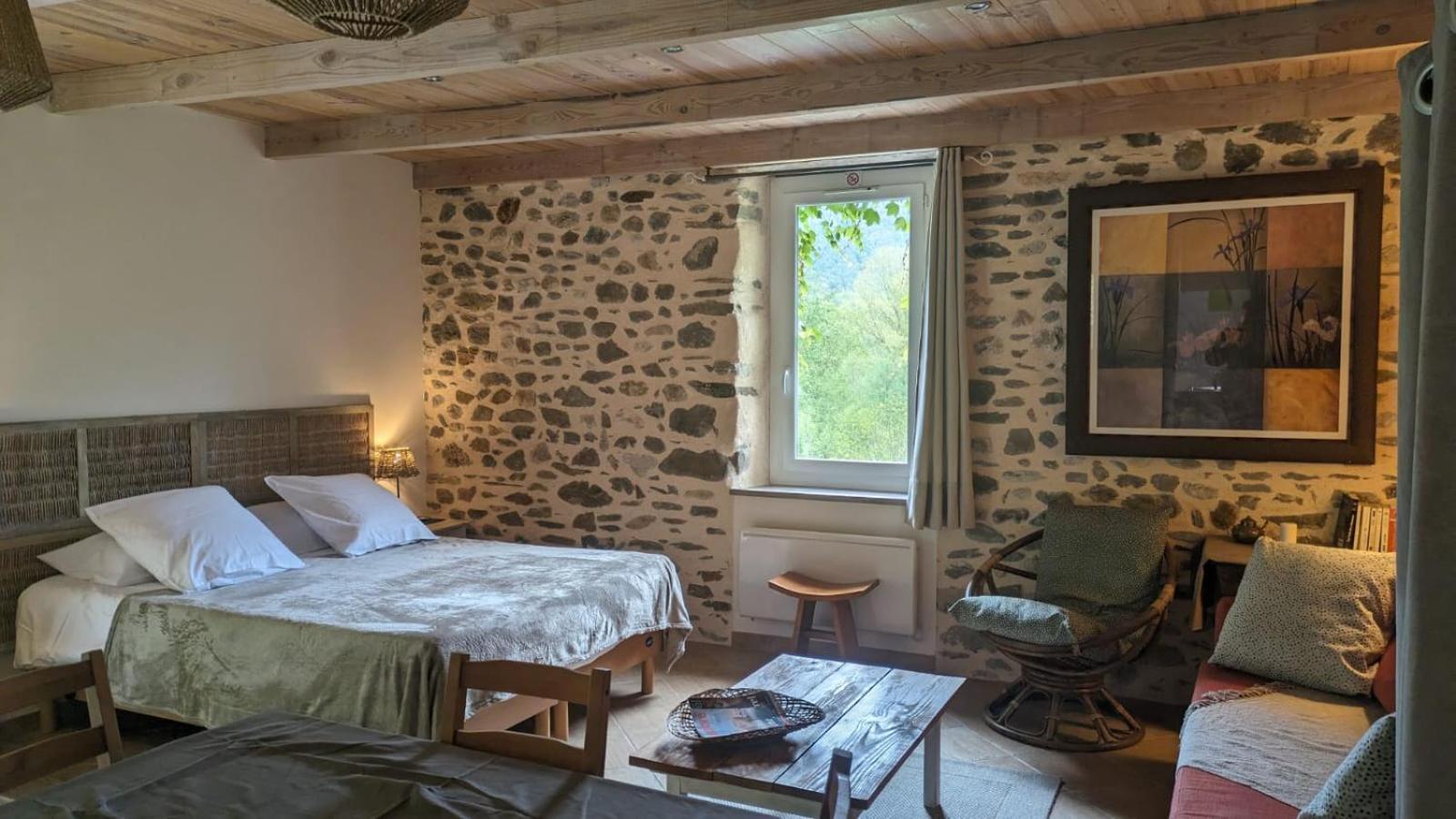 Les Jardins De Lumiere Bed & Breakfast Brusque Bagian luar foto