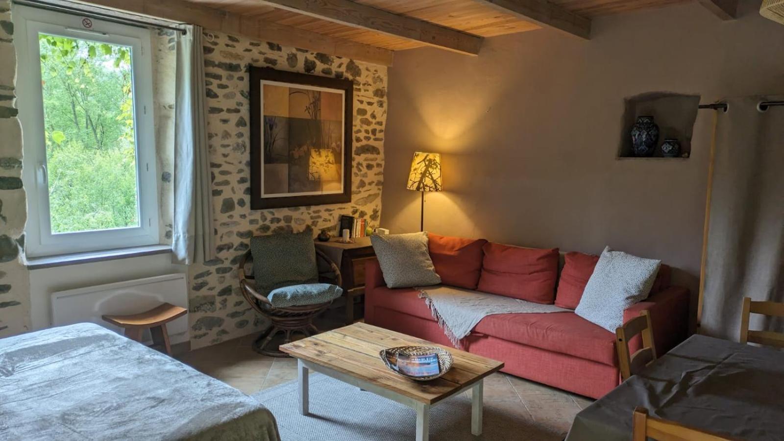 Les Jardins De Lumiere Bed & Breakfast Brusque Bagian luar foto