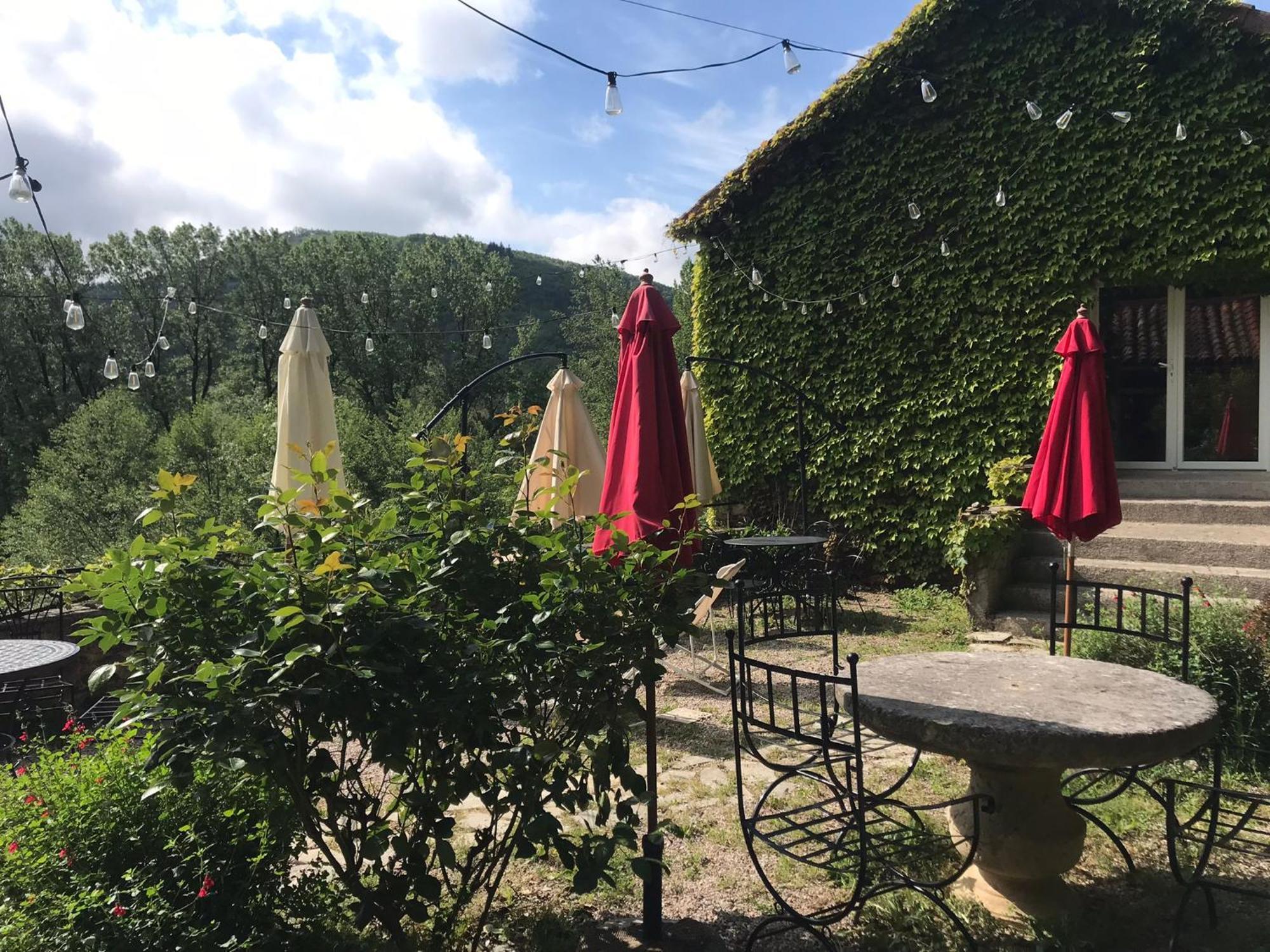Les Jardins De Lumiere Bed & Breakfast Brusque Bagian luar foto