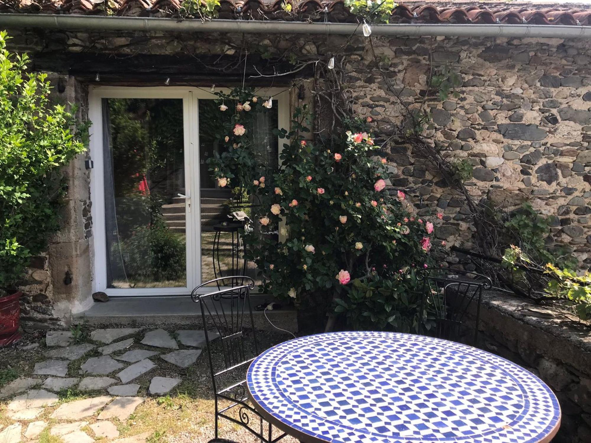Les Jardins De Lumiere Bed & Breakfast Brusque Bagian luar foto
